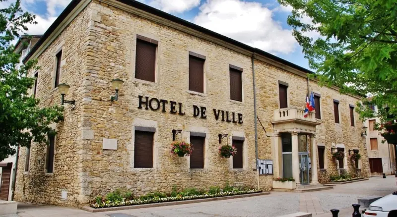 Hôtel de Ville d’Ambérieu-en-Bugey – mairie du centre-ville, proche du cabinet d’expertise comptable OPALE